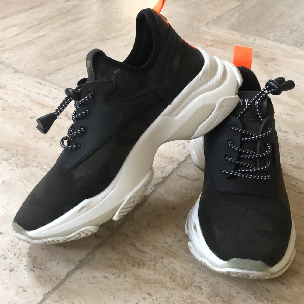 Steve Madden Sneakers